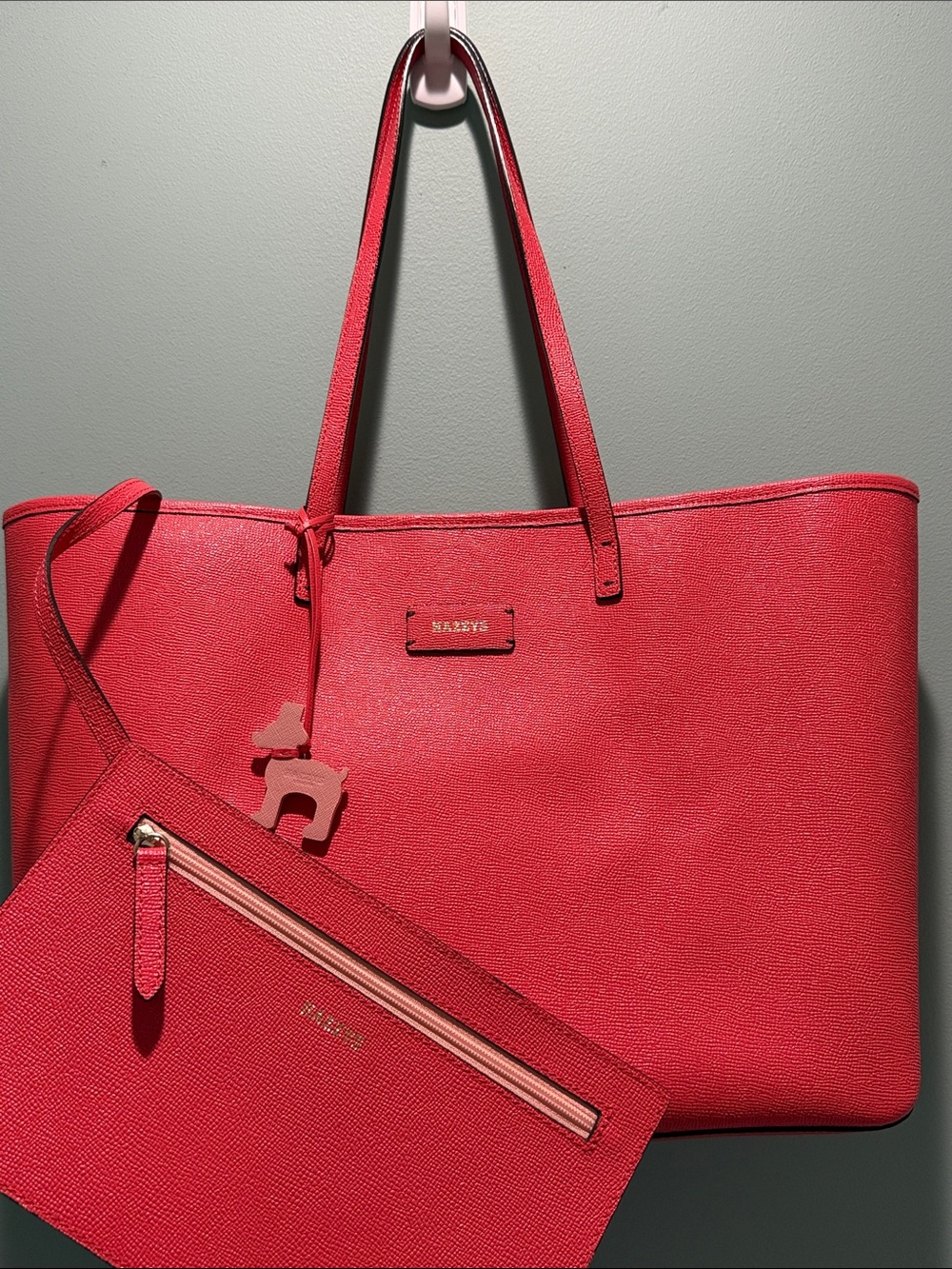 Hazzys Red Pebbled Tote with Matching Wristlet